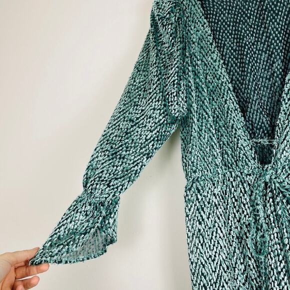 Cult Gaia Oona Dress Seafoam wrap dress with belt long sleeve size M - Picture 9 of 11